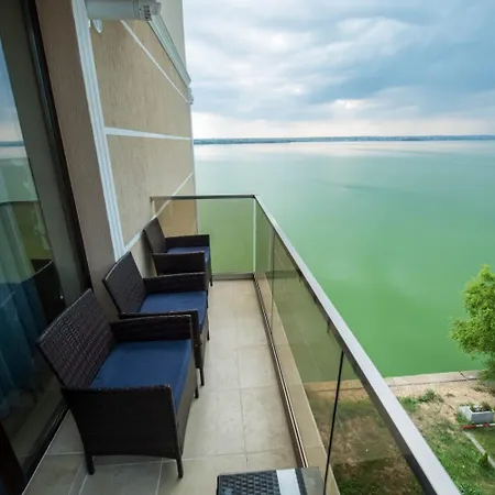 Apartment Solid Cazino